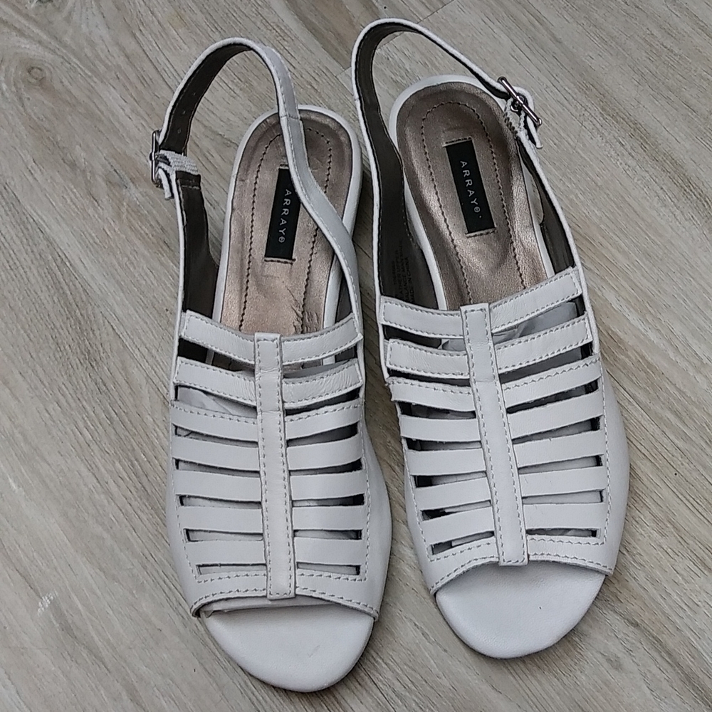 Array leather sandal